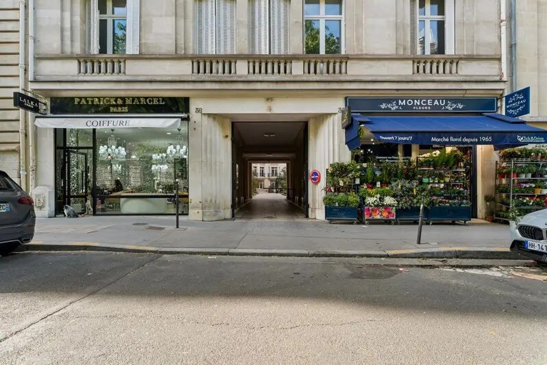 36 Avenue Hoche, Paris à louer - Photo de l’immeuble – Image 1 sur 17