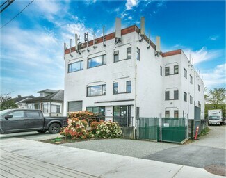 Plus de détails pour 5526 Dorset St, Burnaby, BC - Local d’activités à vendre