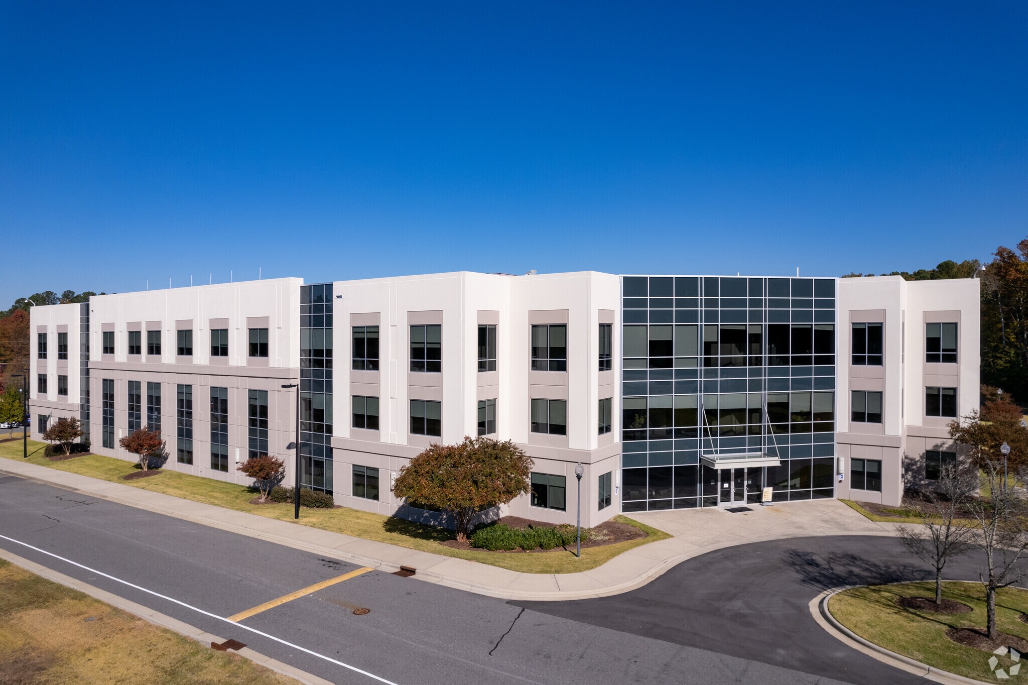 5213 S Alston Ave, Durham, NC à louer Photo principale– Image 1 sur 7