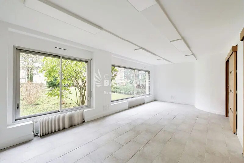 Bureau dans Neuilly-sur-Seine à louer - Photo intérieure – Image 1 sur 12