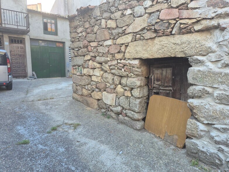 Industriel/Logistique dans Navaluenga, Ávila à vendre - Photo de l’immeuble – Image 3 sur 8