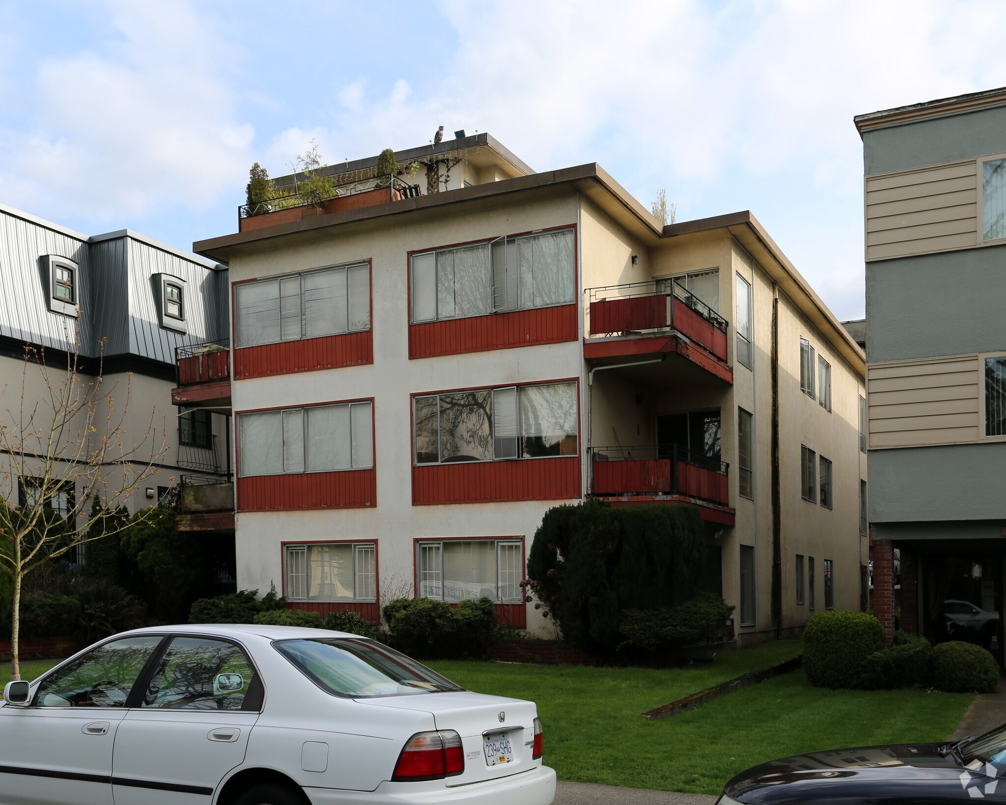 1316 W 14th Ave, Vancouver, BC à vendre Photo principale– Image 1 sur 4