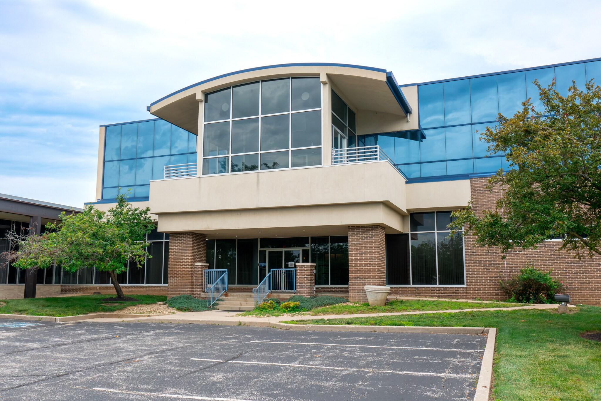 5600 W Raymond St, Indianapolis, IN à louer Photo de l’immeuble– Image 1 sur 11