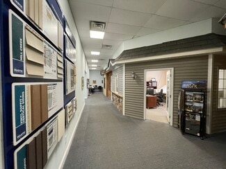 Plus de détails pour 195 E Hamburg St, Pinckney, MI - Bureau à louer