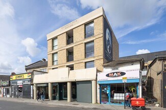 Plus de détails pour 89-93 Woodgrange Rd, Londres - Local commercial à louer