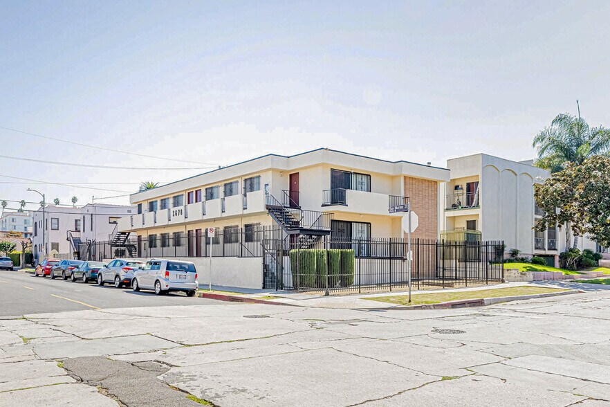 940 S Gramercy Pl, Los Angeles, CA à vendre - Photo de l’immeuble – Image 3 sur 36