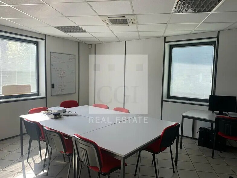 Bureau dans Montbonnot-Saint-Martin à louer - Photo intérieure – Image 3 sur 9