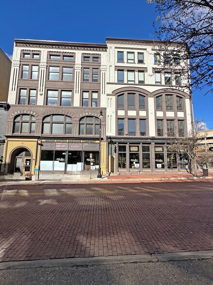 1 Ionia Ave SW, Grand Rapids, MI à louer - Photo de l’immeuble – Image 2 sur 13