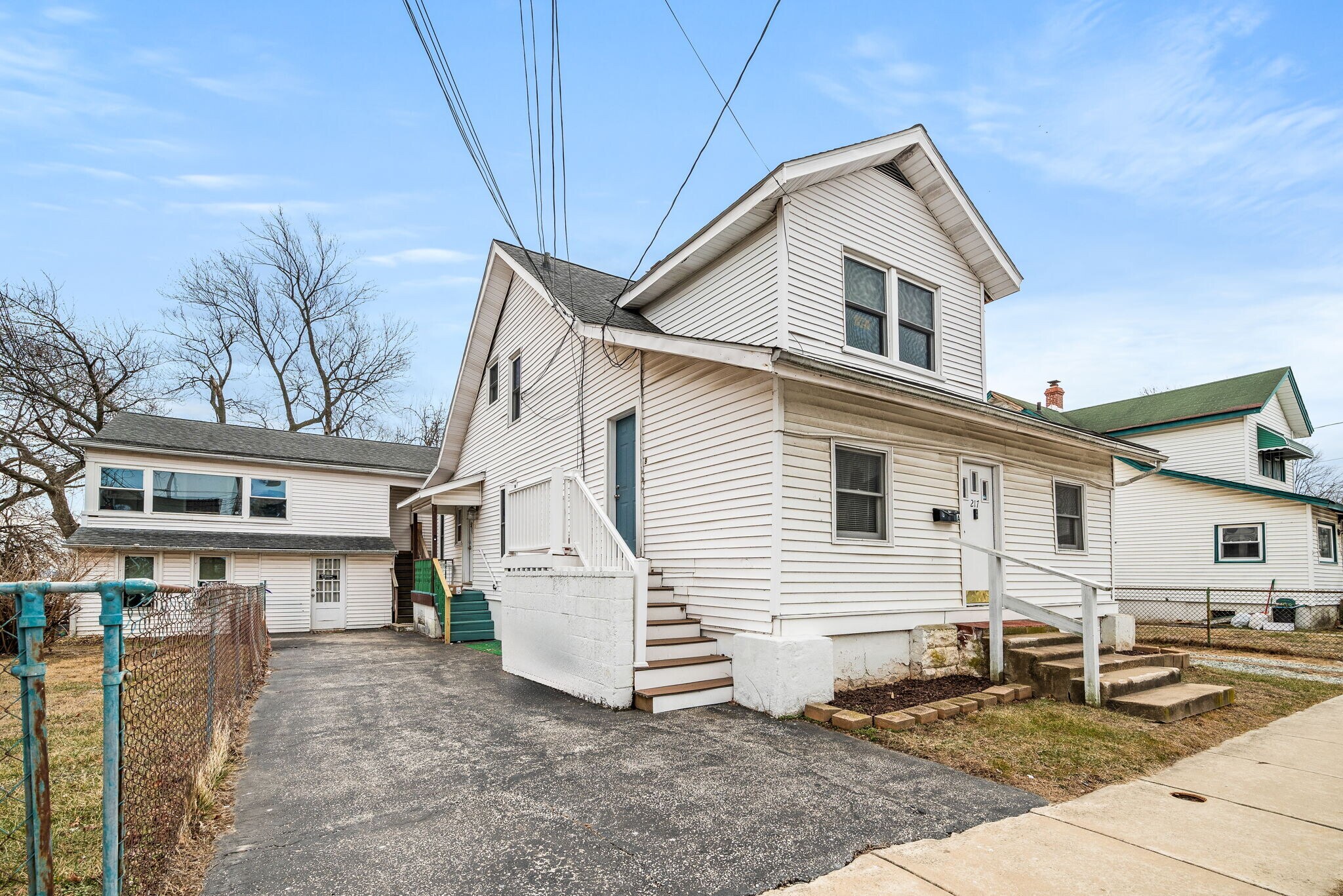 217 White Ave, Linwood, PA à vendre Photo de l’immeuble– Image 1 sur 43