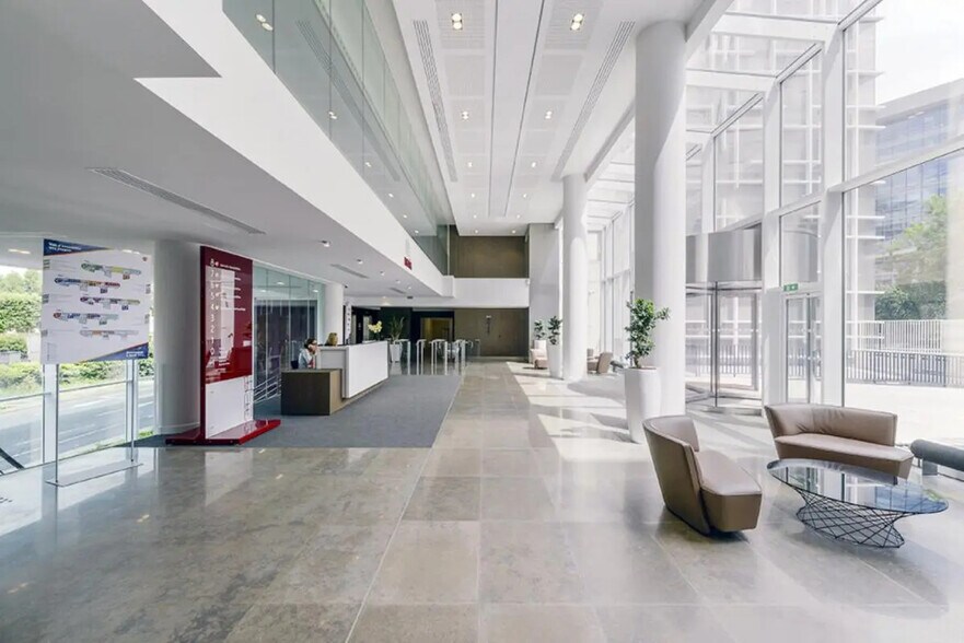 23 Rue François Jacob, Rueil-Malmaison à louer - Photo de l’immeuble – Image 3 sur 14