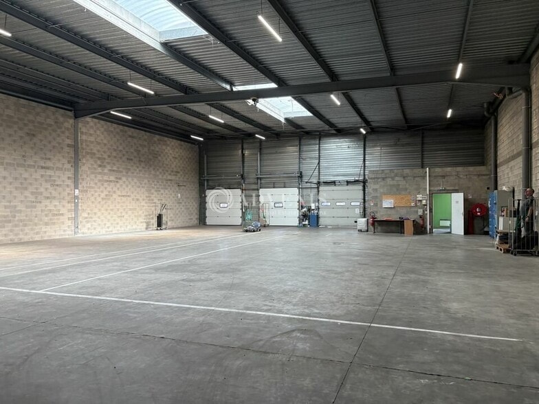 Industriel/Logistique dans Strasbourg à louer - Photo de l’immeuble – Image 1 sur 5