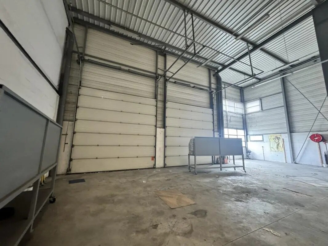 Bureau dans Saint-Ouen-sur-Seine à louer Photo de l’immeuble– Image 1 sur 13