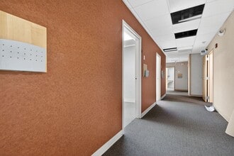 1111 Delafield St, Waukesha, WI à louer Photo intérieure– Image 2 sur 11