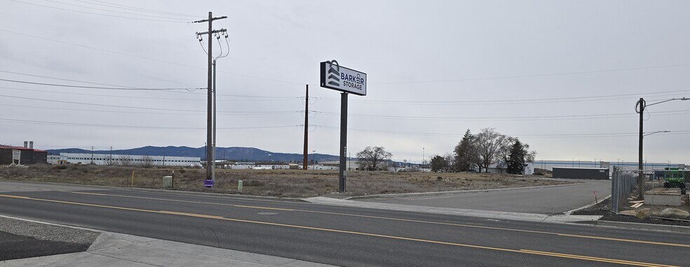 4200 Barker rd, Spokane Valley, WA à louer - Photo principale – Image 1 sur 2