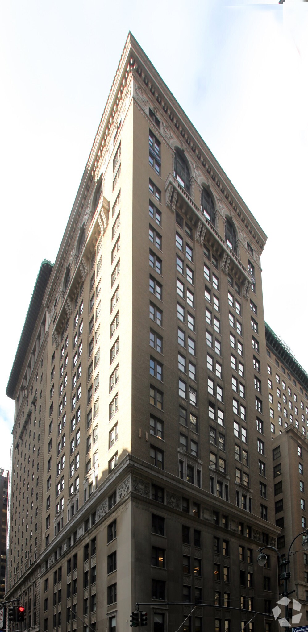 52 Vanderbilt Ave, New York, NY à louer Photo de l’immeuble– Image 1 sur 2