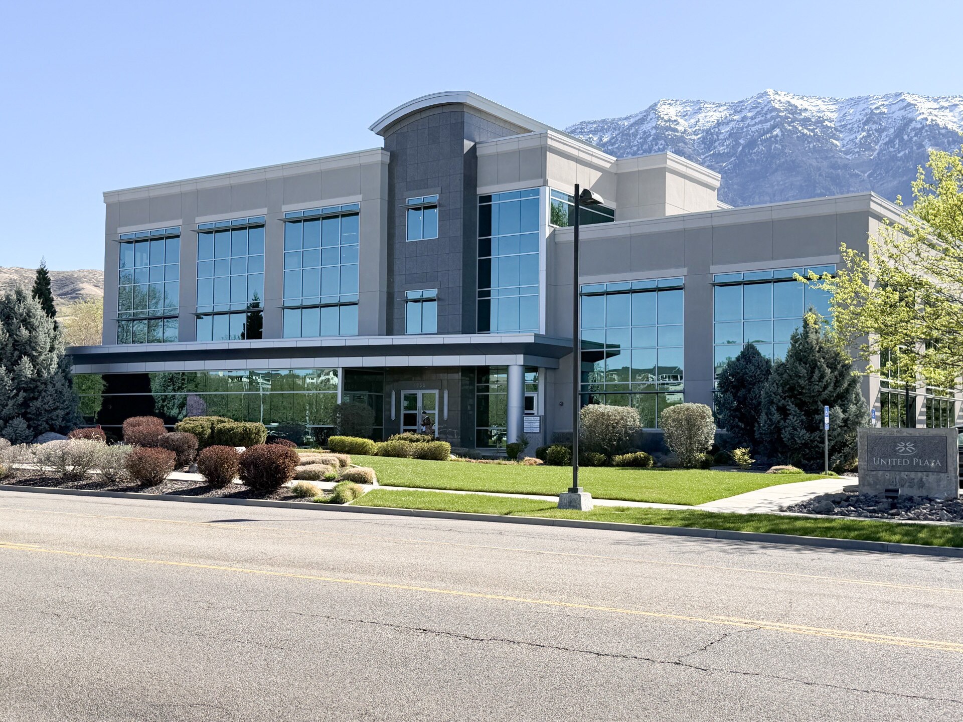 4956 N 300 W, Provo, UT à louer Photo principale– Image 1 sur 15