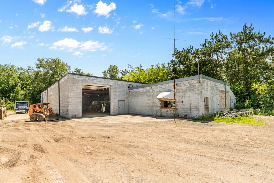 8303 216th St N, Forest Lake, MN à vendre - Photo de l’immeuble – Image 3 sur 24