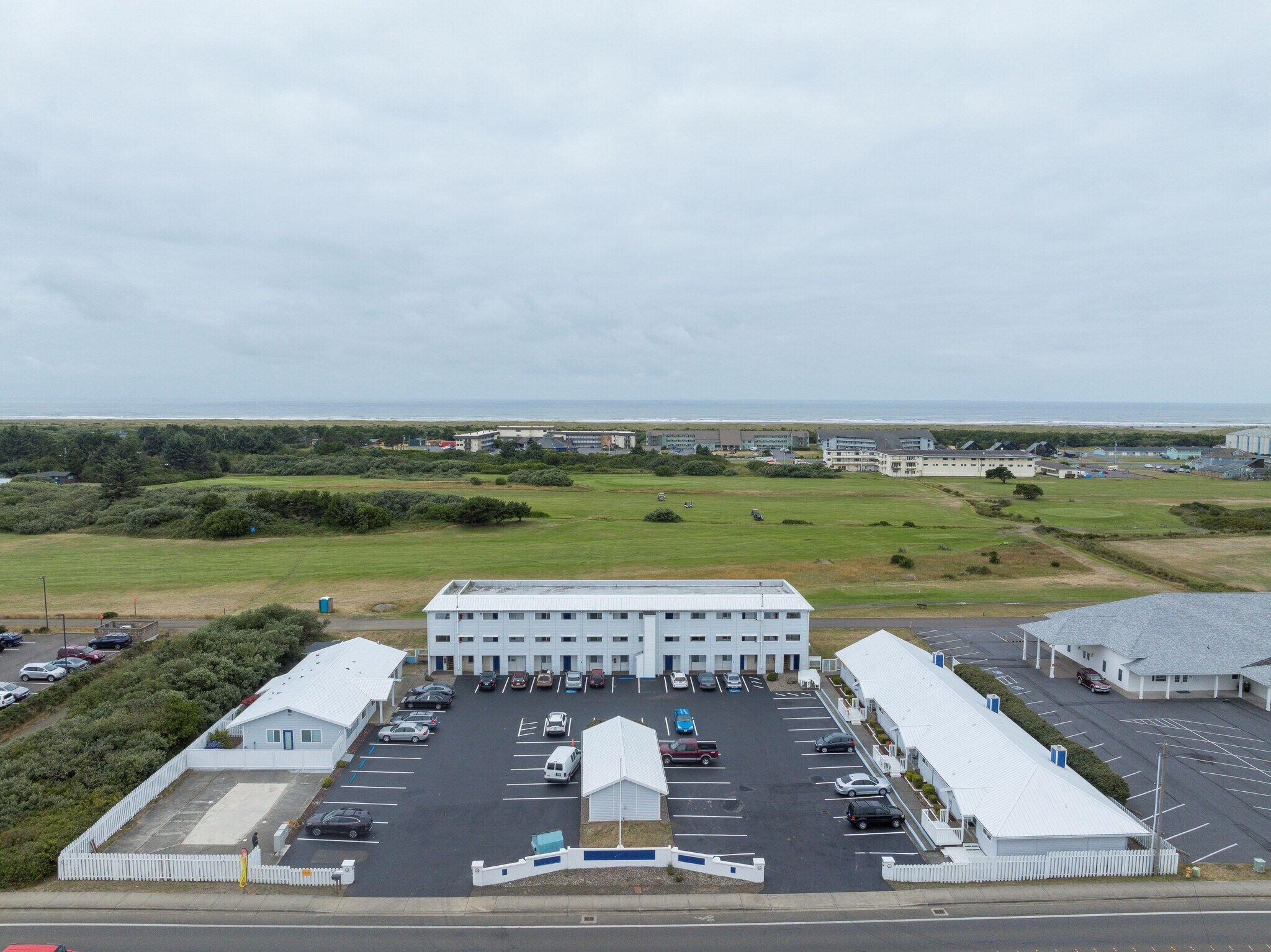 605 Point Brown Ave NW, Ocean Shores, WA à vendre Photo principale– Image 1 sur 63