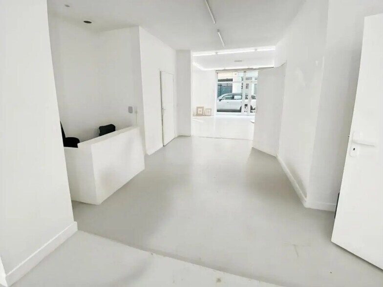 Local commercial dans Paris à louer - Photo de l’immeuble – Image 2 sur 9