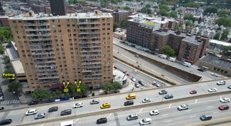 Plus de détails pour 92-29 Queens Blvd, Rego Park, NY - Bureau à louer