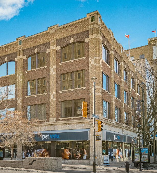 111 2 Ave S, Saskatoon, SK à louer Photo principale– Image 1 sur 4