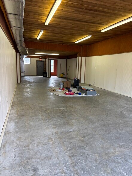 19 E Moody Blvd, Bunnell, FL à louer - Photo de l’immeuble – Image 3 sur 6