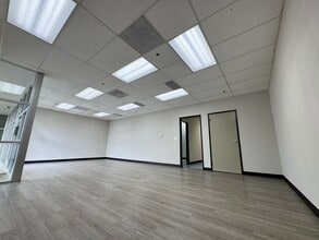 2101 E Lambert Rd, La Habra, CA à louer Photo intérieure– Image 2 sur 4