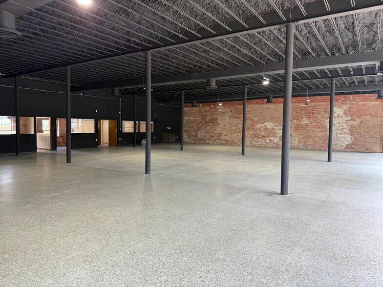460 N 5th St, Silsbee, TX à louer - Photo de l’immeuble – Image 3 sur 4