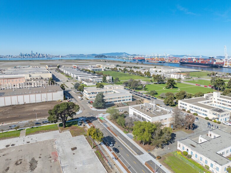 851 W Midway Ave, Alameda, CA à vendre - Photo de l’immeuble – Image 3 sur 8