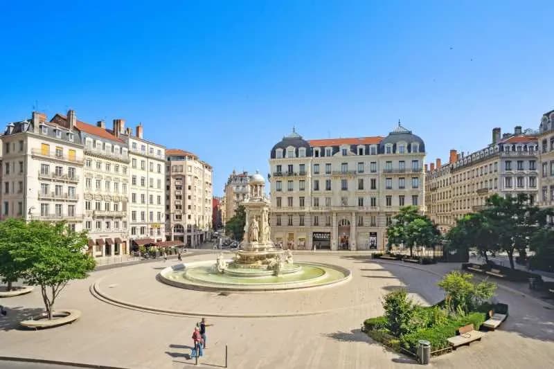 9 Place Des Jacobins, Lyon à louer - Photo de l’immeuble – Image 1 sur 13