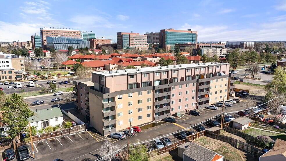 1945 N Peoria St, Aurora, CO à vendre - Photo de l’immeuble – Image 3 sur 19