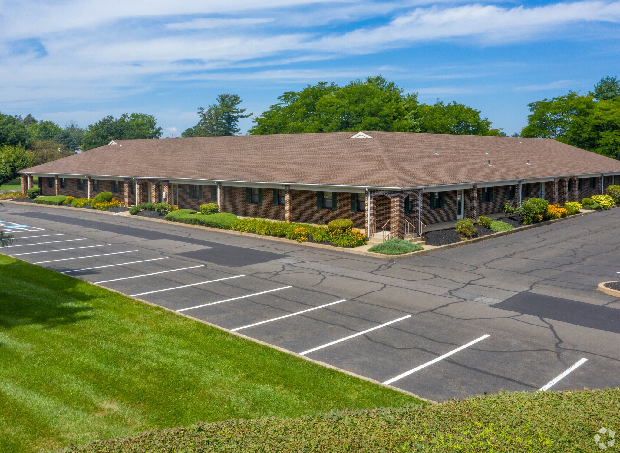 600 Louis Dr, Warminster, PA à vendre Photo principale– Image 1 sur 1