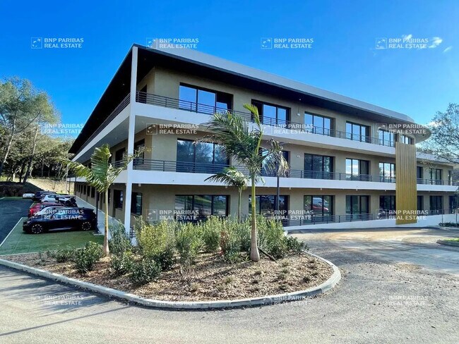 Plus de détails pour Bureau à louer