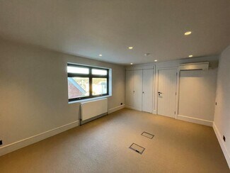 Plus de détails pour 23 Albert St, Newcastle - Bureau à louer