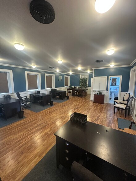 278 Main St, Portland, CT à louer - Photo de l’immeuble – Image 2 sur 6