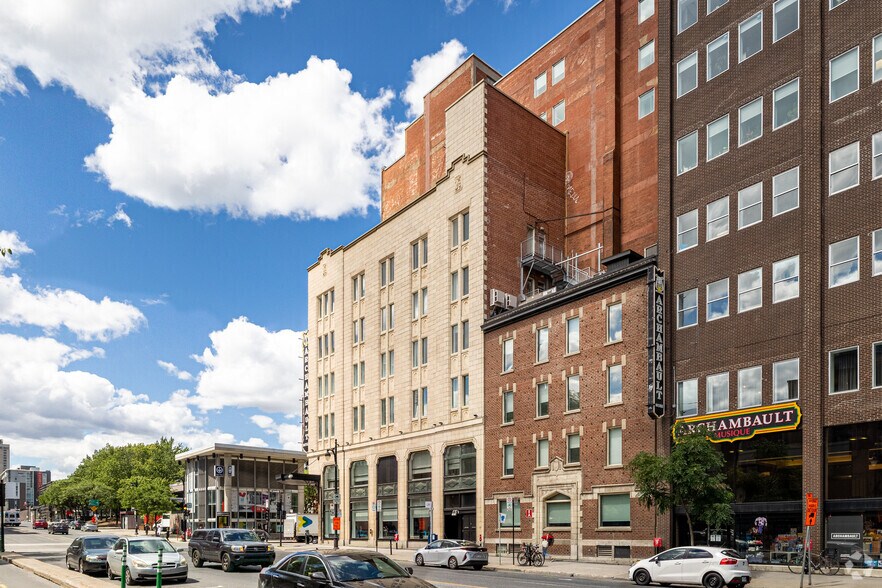 500 Rue Sainte-Catherine E, Montréal, QC à vendre - Photo de l’immeuble – Image 2 sur 3