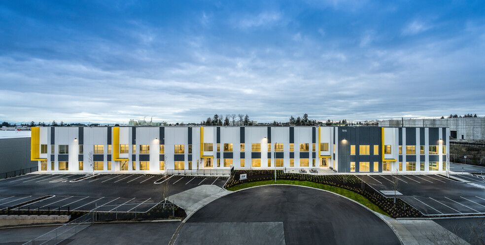 7915 130 St, Surrey, BC à vendre - Photo de l’immeuble – Image 2 sur 5