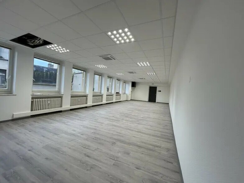 Bureau dans Metz à louer - Photo de l’immeuble – Image 3 sur 10