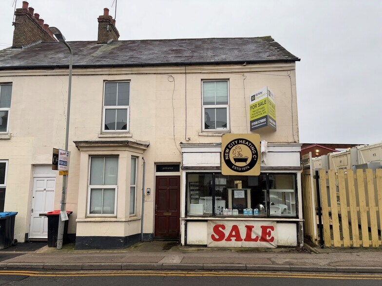 14 Simpson Rd, Milton Keynes à vendre - Photo de l’immeuble – Image 2 sur 9