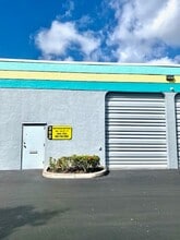 4990 SW 52nd St, Fort Lauderdale, FL à louer Photo intérieure– Image 1 sur 11
