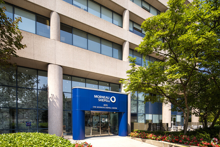 895 Don Mills Rd, Toronto, ON à louer - Photo de l’immeuble – Image 3 sur 6