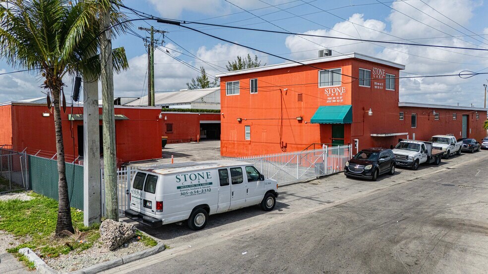 3750 NW 43rd St, Hialeah, FL à vendre - Photo de l’immeuble – Image 2 sur 11