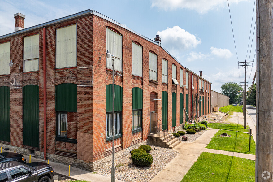 1625 E Duane Blvd, Kankakee, IL à louer - Photo de l’immeuble – Image 1 sur 23