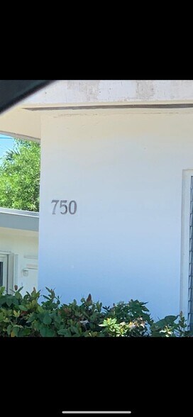 750 83rd St, Miami Beach, FL à vendre - Photo de l’immeuble – Image 3 sur 4