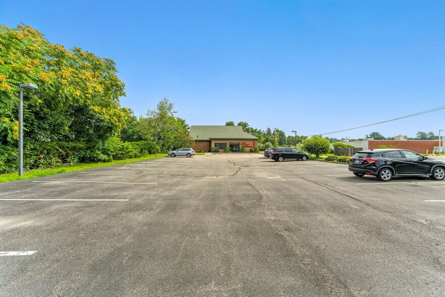 1172 Main St, Wyoming, RI à vendre - Photo de l’immeuble – Image 2 sur 14