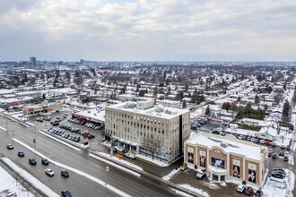1435 Boul Saint-Martin O, Laval, QC - VUE AÉRIENNE  vue de carte