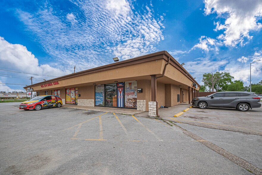 500-509 Uvalde Rd, Houston, TX à vendre - Photo de l’immeuble – Image 1 sur 1
