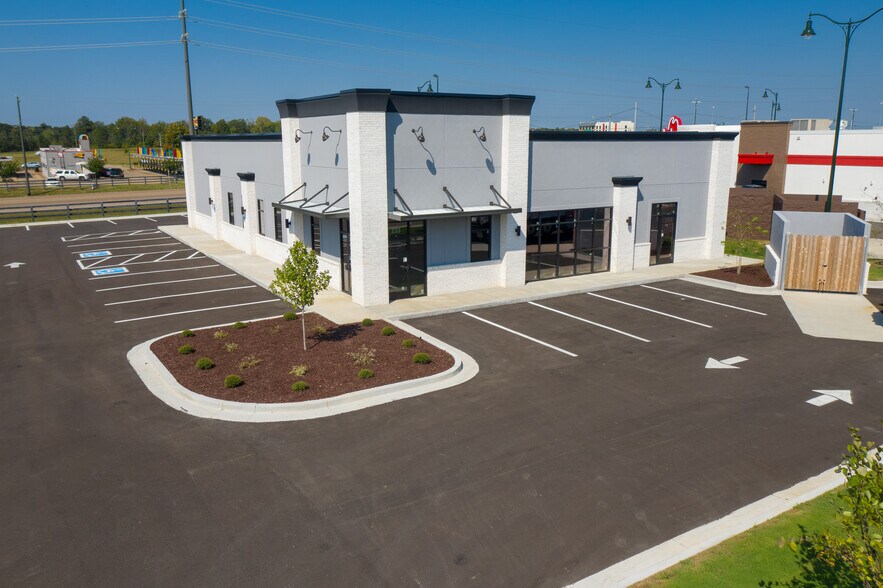 233 Parkstone Place, Jackson, TN à louer - Photo de l’immeuble – Image 3 sur 5