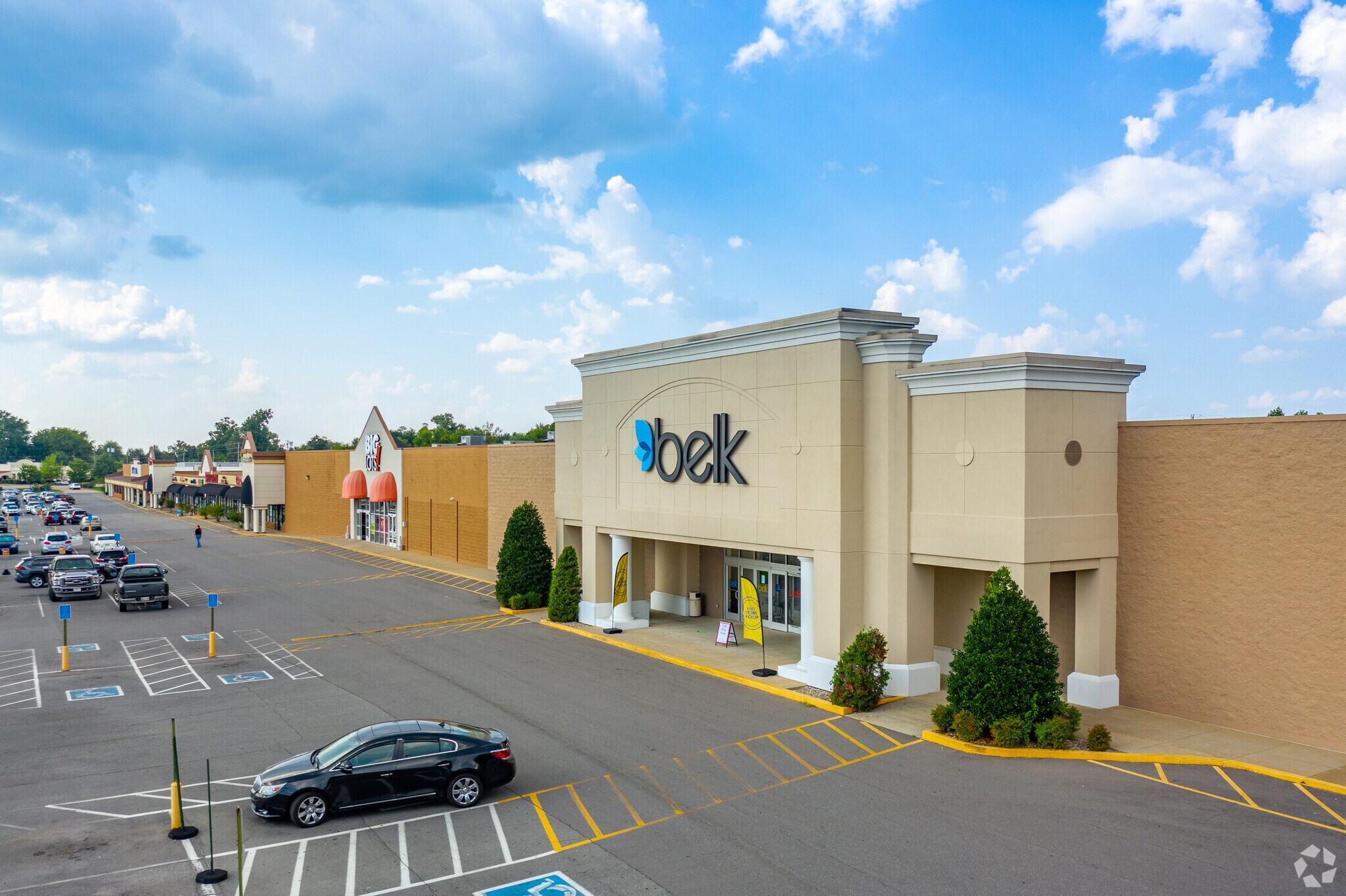 2008 Memorial Blvd, Springfield, TN à louer Photo principale– Image 1 sur 5