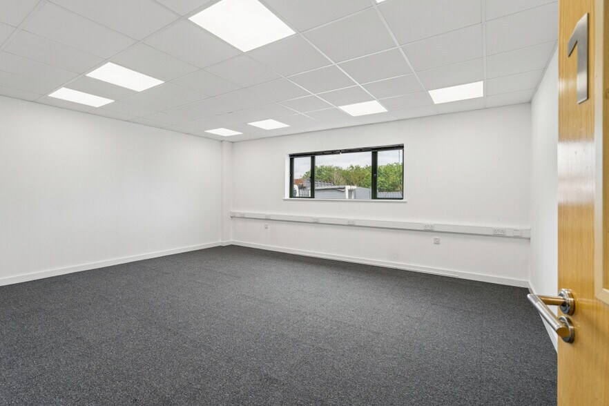 Bicester Rd, Westcott à louer - Photo de l’immeuble – Image 3 sur 8